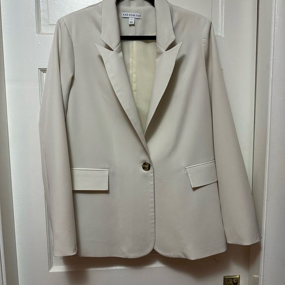 Cream Oversized Blazer - Picture 2 of 4